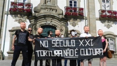 Manifestação em Braga contra a ‘corrida do porco preto’
